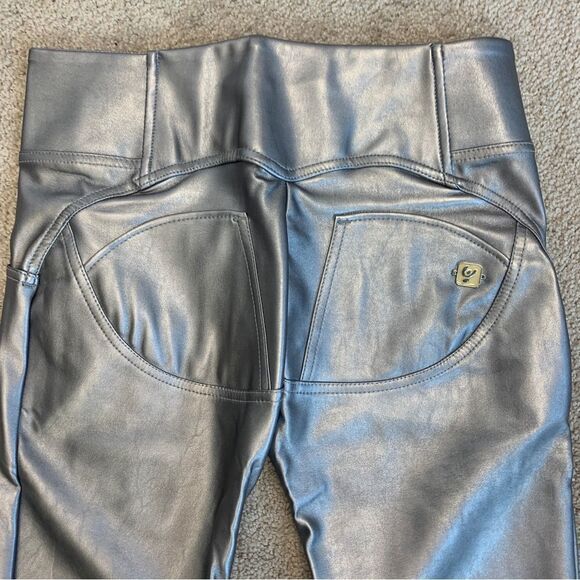 𝅺FREDDY WR.UP metallic silver faux leather pleather skinny leggings M NWT Rare - Picture 7 of 13